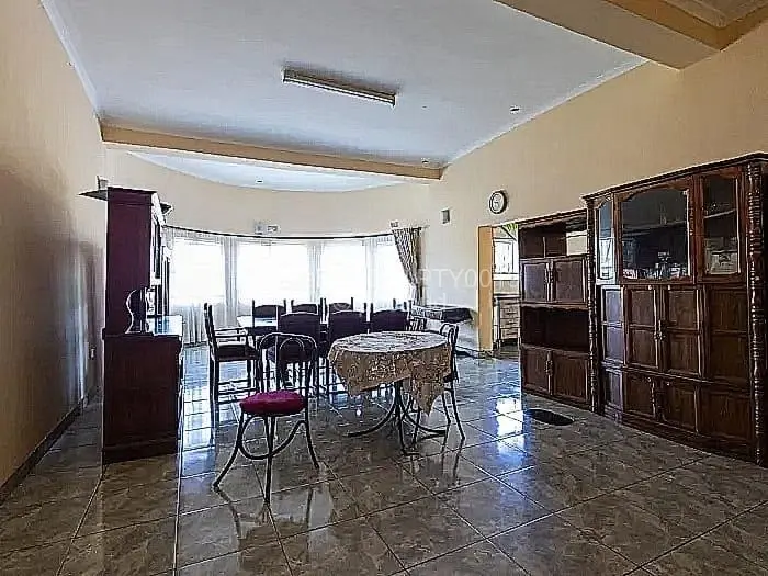 6 Bedroom House for Sale in Carrick Creagh Estate, Harare