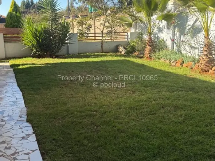 Townhouse/Cluster for Sale in Borrowdale, Harare