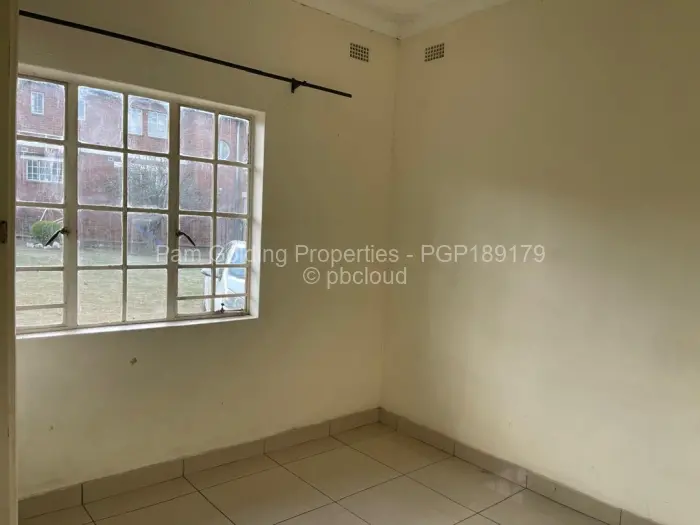 2 Bedroom Cottage/Garden Flat to Rent in Greystone Park