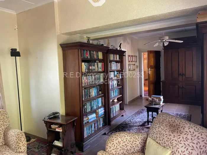 4 Bedroom House for Sale in Matsheumhlope, Bulawayo