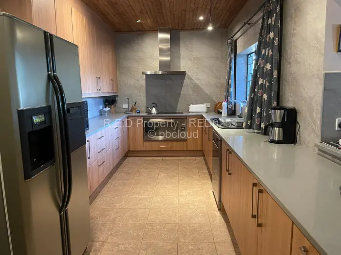 4 Bedroom House for Sale in Matsheumhlope, Bulawayo