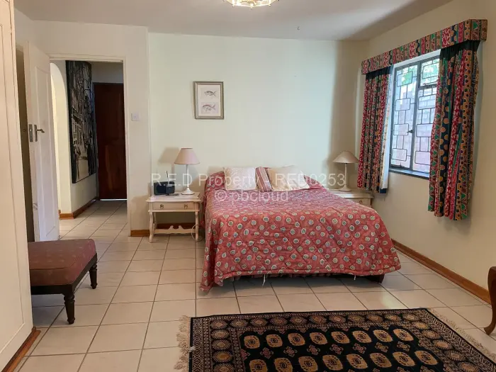 4 Bedroom House for Sale in Matsheumhlope, Bulawayo