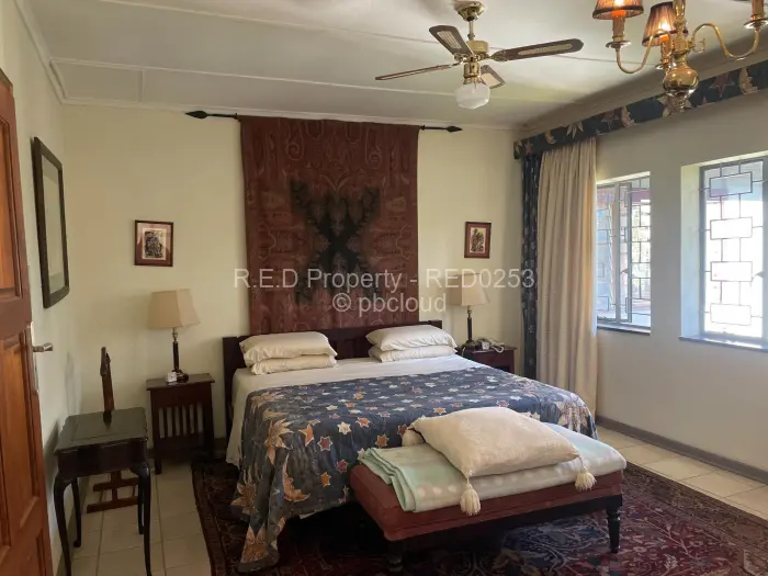 4 Bedroom House for Sale in Matsheumhlope, Bulawayo