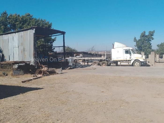 Industrial Stand for Sale in Epworth, Harare