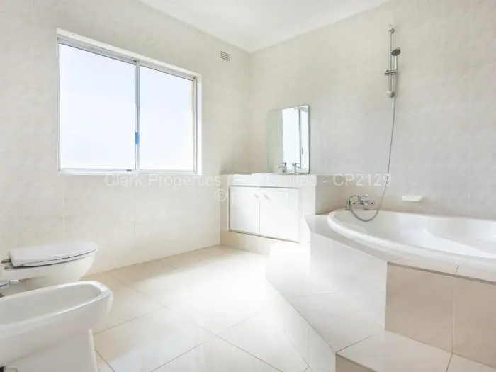 6 Bedroom House for Sale in Mount Pleasant, Harare