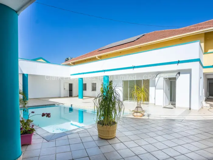 6 Bedroom House for Sale in Mount Pleasant, Harare