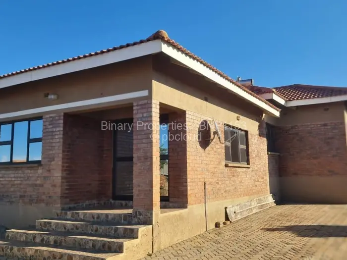 Townhouse/Complex/Cluster to Rent in Borrowdale