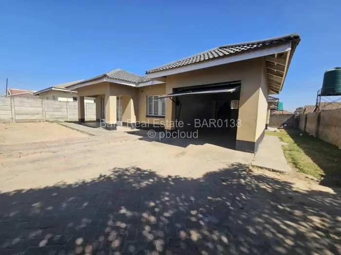 3 Bedroom House for Sale in Mainway Meadows, Harare