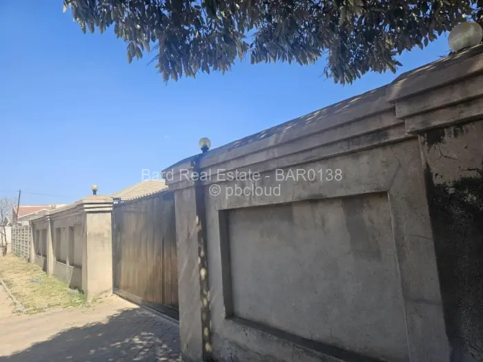 3 Bedroom House for Sale in Mainway Meadows, Harare