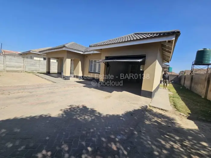 3 Bedroom House for Sale in Mainway Meadows, Harare