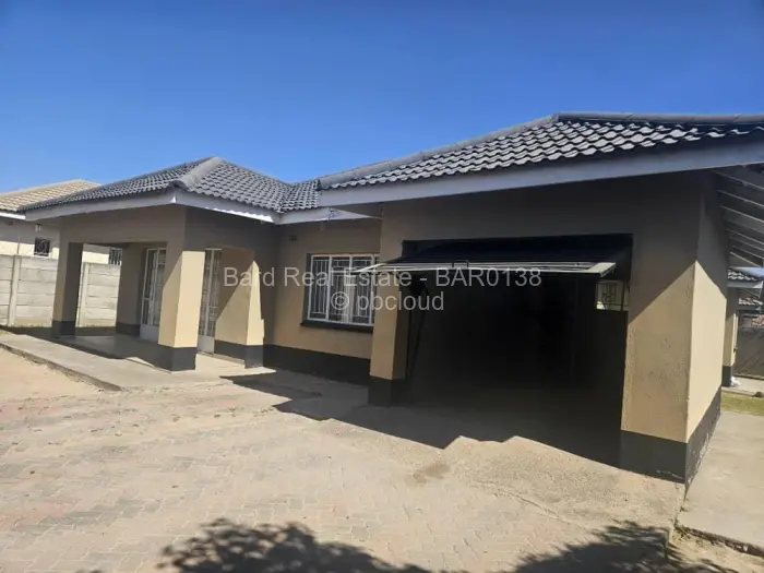 3 Bedroom House for Sale in Mainway Meadows, Harare