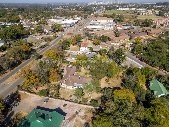6 Bedroom House for Sale in Newlands, Harare