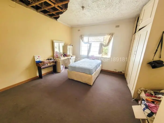 6 Bedroom House for Sale in Newlands, Harare