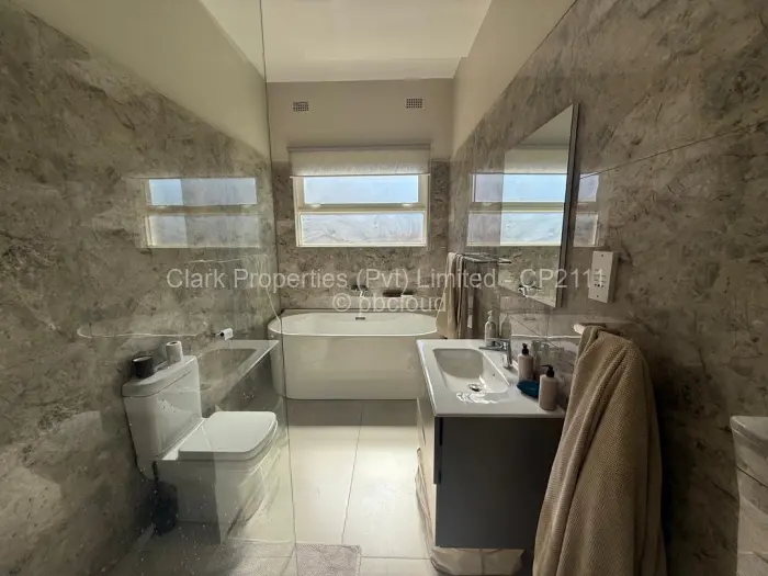 Townhouse/Complex/Cluster to Rent in Highlands