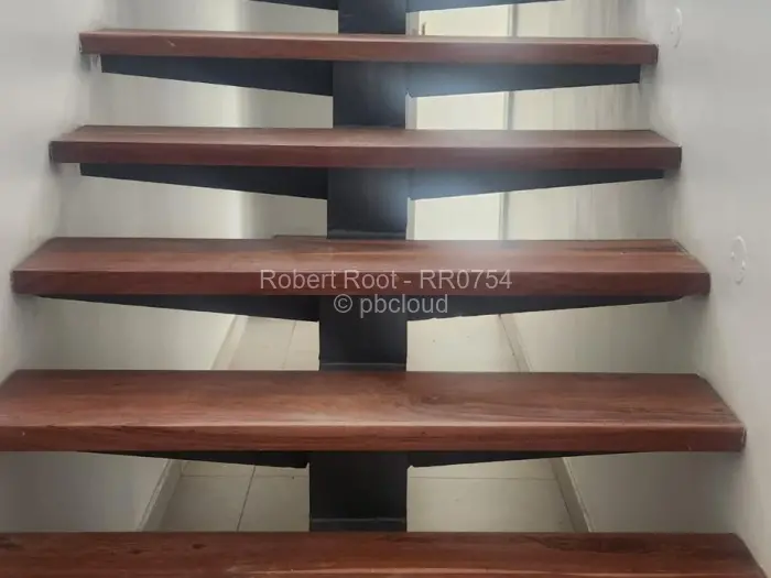 4 Bedroom Cottage/Garden Flat to Rent in Borrowdale