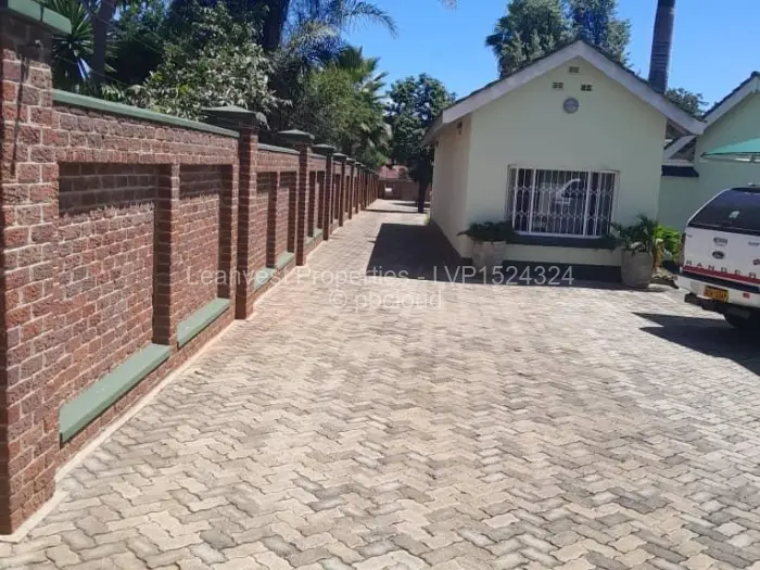 5 Bedroom House for Sale in Alexandra Park, Harare