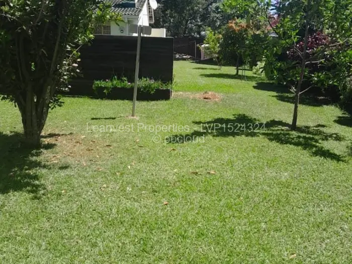 5 Bedroom House for Sale in Alexandra Park, Harare