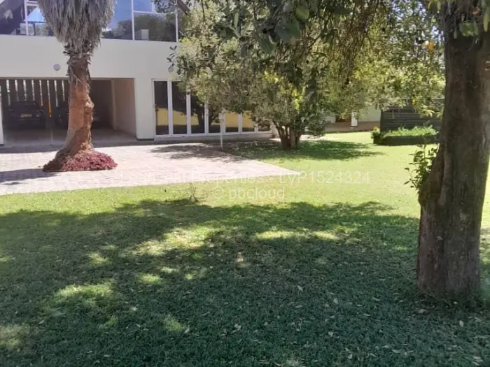 5 Bedroom House for Sale in Alexandra Park, Harare