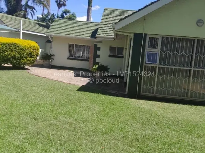 5 Bedroom House for Sale in Alexandra Park, Harare