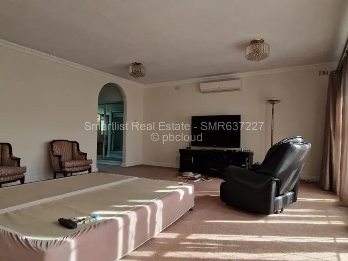 6 Bedroom House for Sale in Milton Park, Harare
