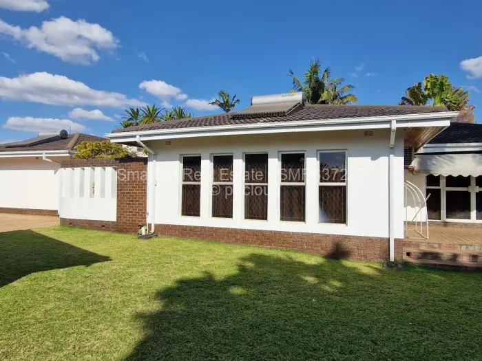 6 Bedroom House for Sale in Milton Park, Harare