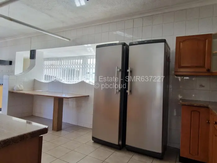 6 Bedroom House for Sale in Milton Park, Harare