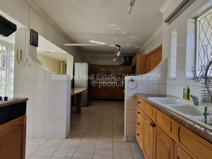 6 Bedroom House for Sale in Milton Park, Harare