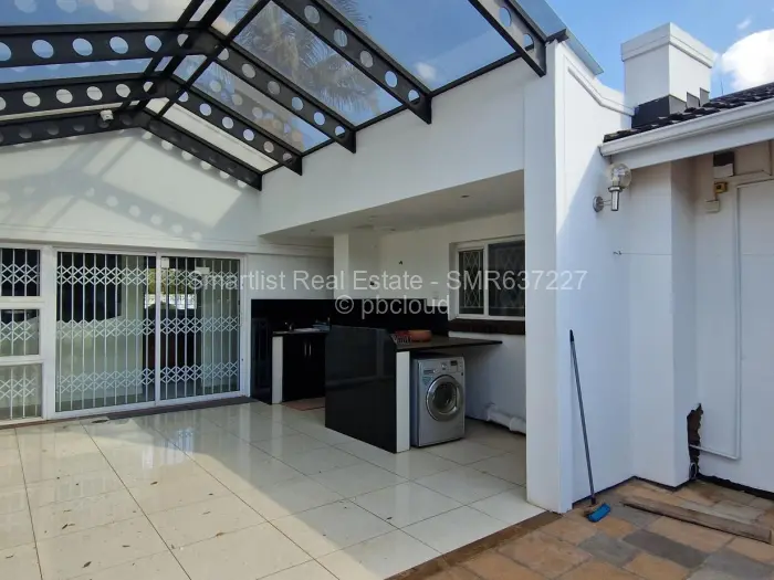 6 Bedroom House for Sale in Milton Park, Harare