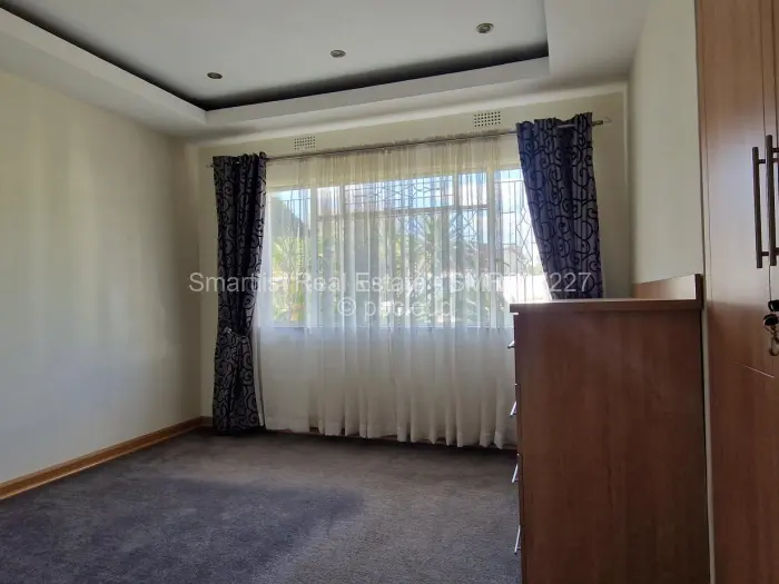6 Bedroom House for Sale in Milton Park, Harare
