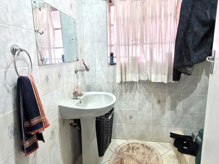 4 Bedroom House for Sale in Belvedere, Harare