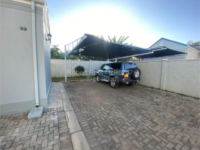 Townhouse/Complex/Cluster to Rent in Kensington, Harare