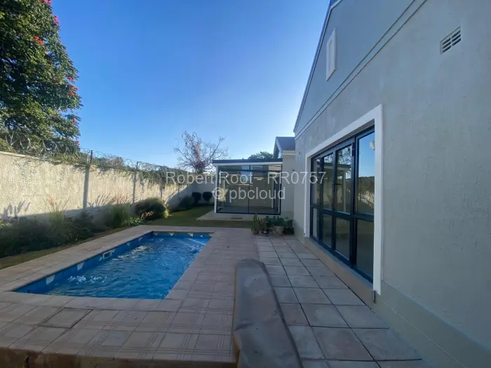 Townhouse/Complex/Cluster to Rent in Kensington, Harare