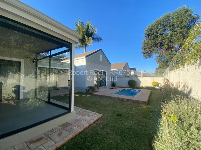 Townhouse/Complex/Cluster to Rent in Kensington, Harare