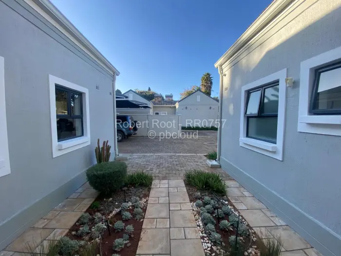 Townhouse/Complex/Cluster to Rent in Kensington, Harare
