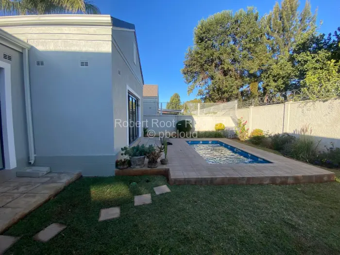 Townhouse/Complex/Cluster to Rent in Kensington, Harare