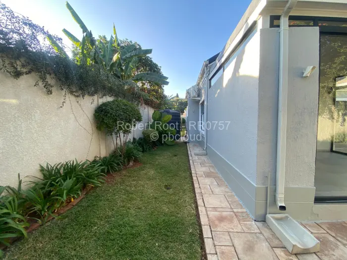 Townhouse/Complex/Cluster to Rent in Kensington, Harare