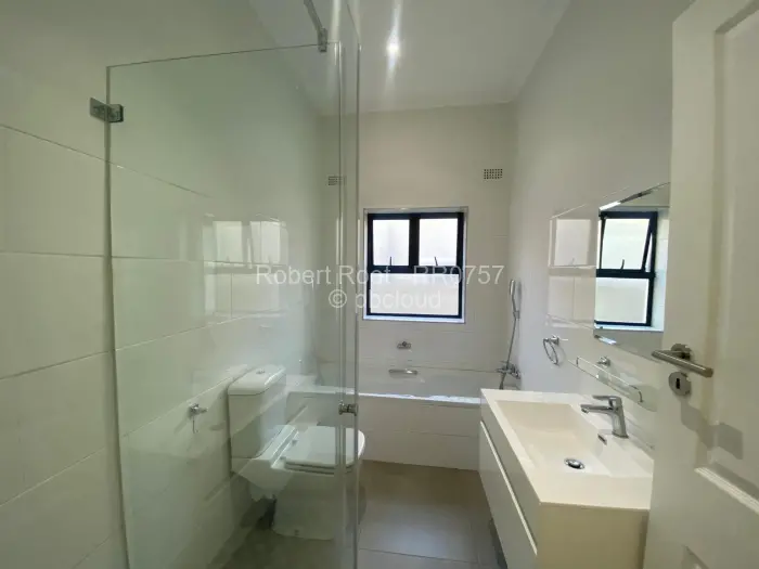 Townhouse/Complex/Cluster to Rent in Kensington, Harare