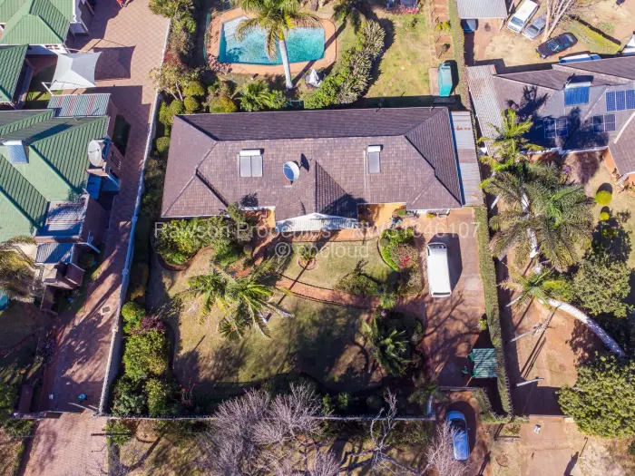5 Bedroom House for Sale in Alexandra Park, Harare