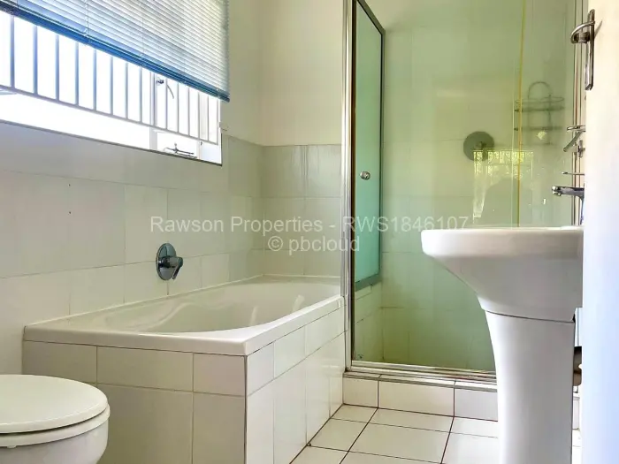 5 Bedroom House for Sale in Alexandra Park, Harare