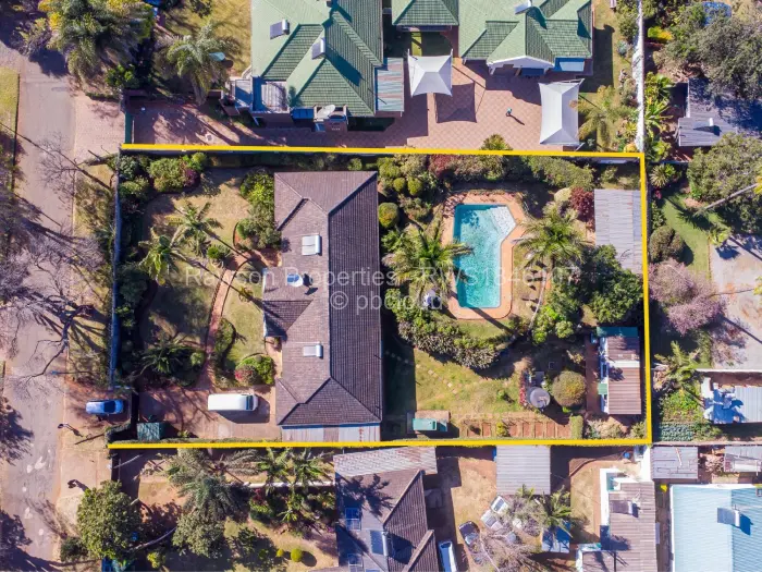 5 Bedroom House for Sale in Alexandra Park, Harare