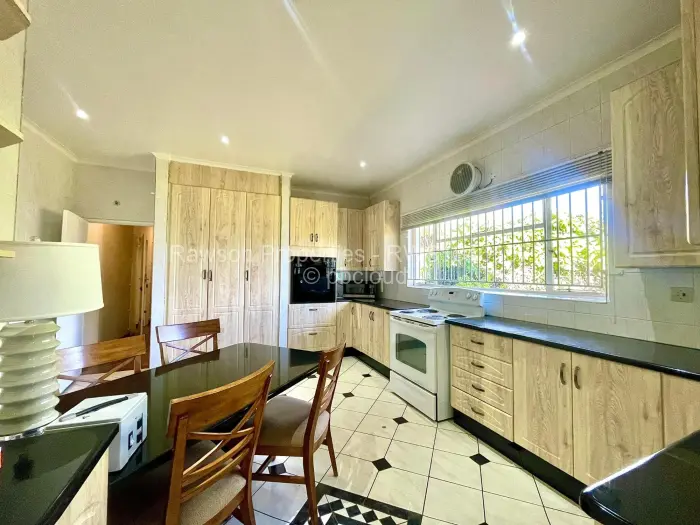 5 Bedroom House for Sale in Alexandra Park, Harare