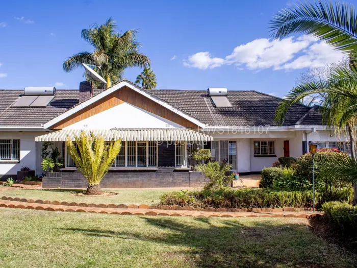 5 Bedroom House for Sale in Alexandra Park, Harare