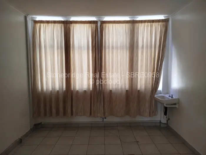 Warehouse/Industrial to Rent in Bulawayo City Centre, Bulawayo