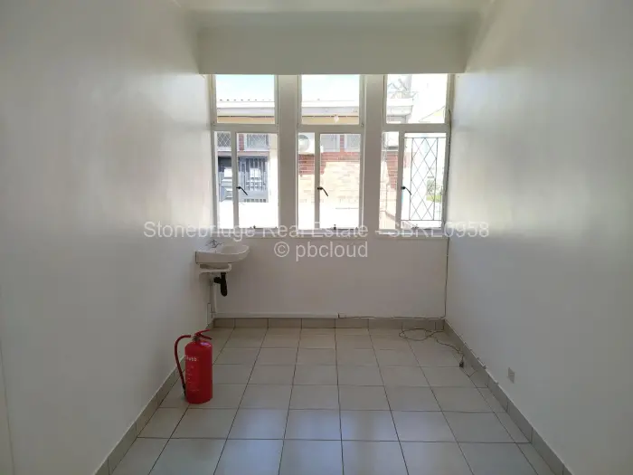 Warehouse/Industrial to Rent in Bulawayo City Centre, Bulawayo