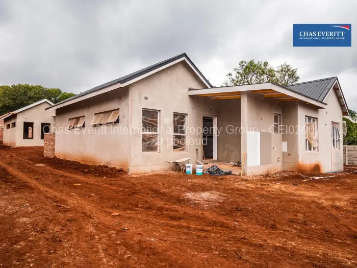 Townhouse/Cluster for Sale in Borrowdale Brooke, Harare