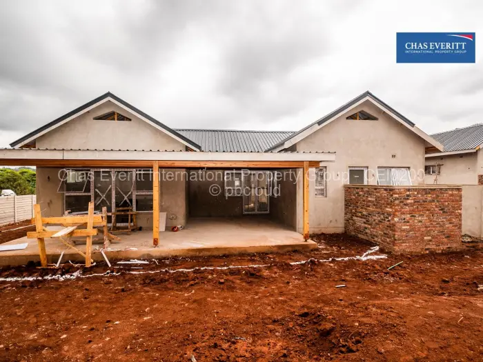 Townhouse/Cluster for Sale in Borrowdale Brooke, Harare