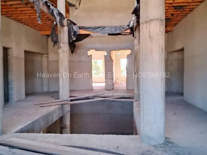 12 Bedroom House for Sale in Hatfield, Harare