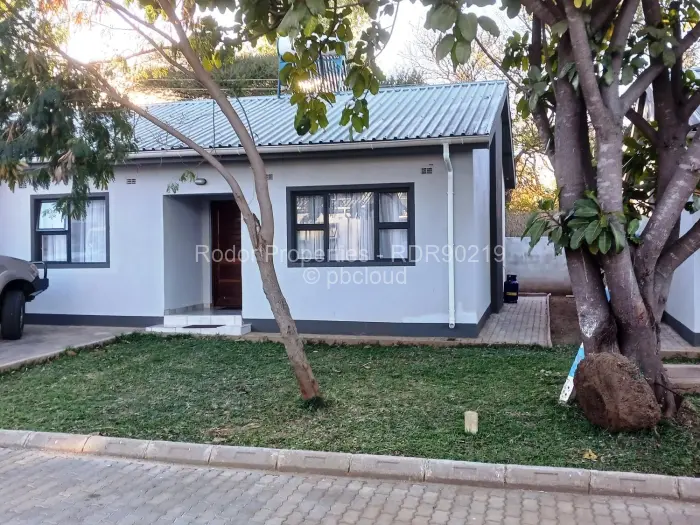 Townhouse/Cluster for Sale in Hillside Byo, Bulawayo