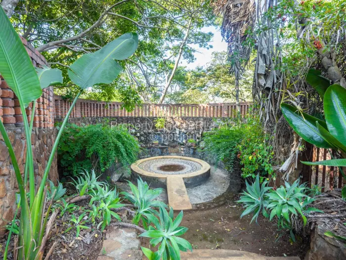 5 Bedroom House for Sale in Helensvale, Harare