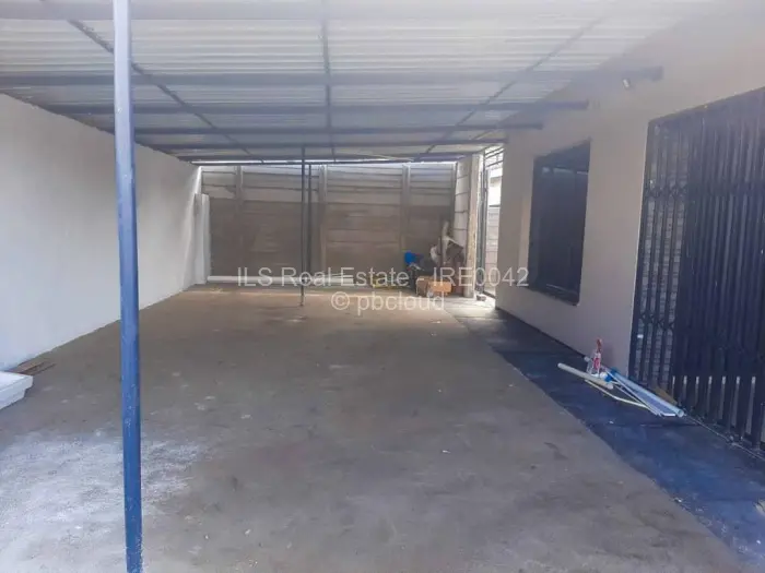 3 Bedroom Cottage/Garden Flat to Rent in Zimre Park